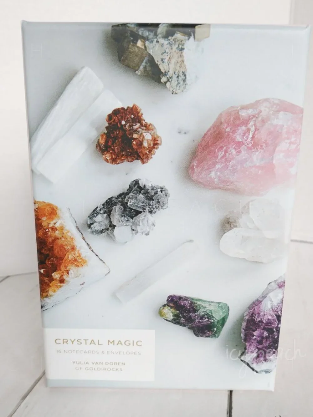 Crystal Magic Notecards Boxed Set: 16 Notecards for Love Strength and Happiness